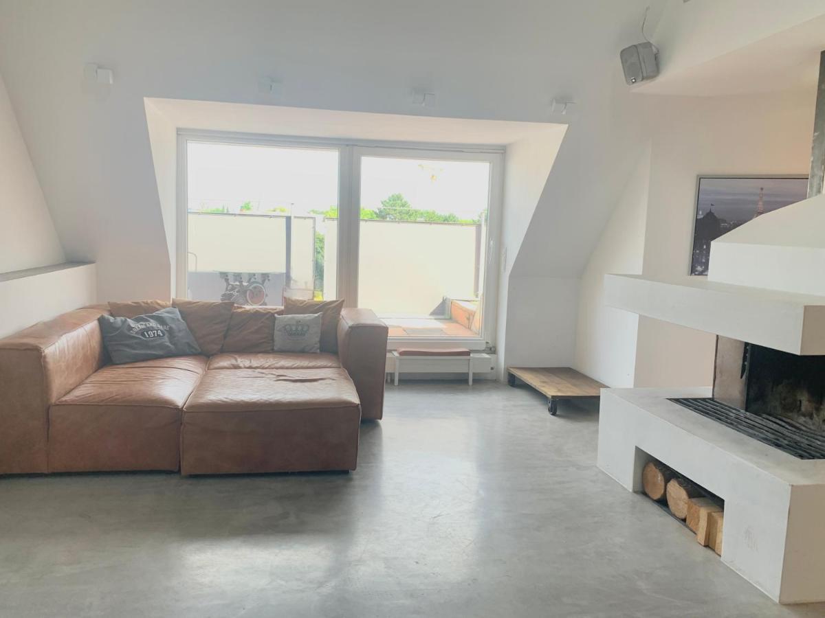 Schoene Dachgeschoss-Maisonette Wohnung Munich Exterior photo